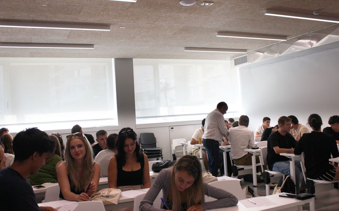 Sessão de acolhimento aos Alunos Internacionais